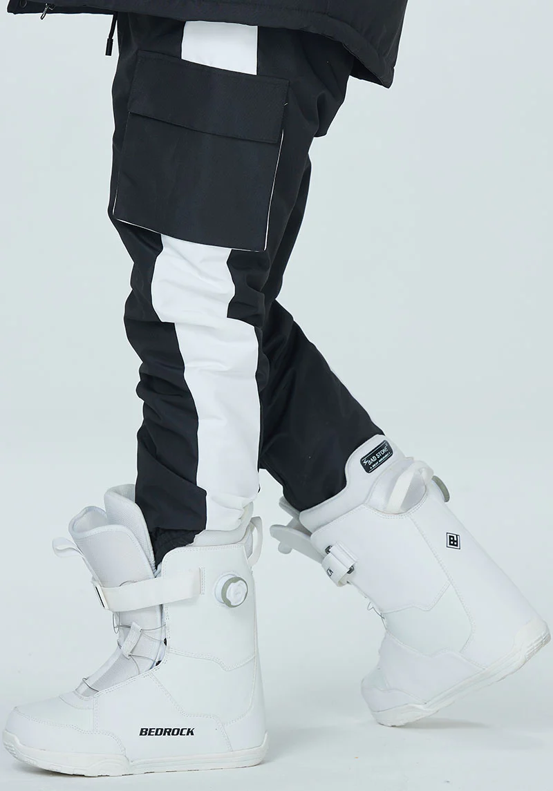 Women's Arctic Queen Large Cargo Pocket Snowboard Pants - Image 5