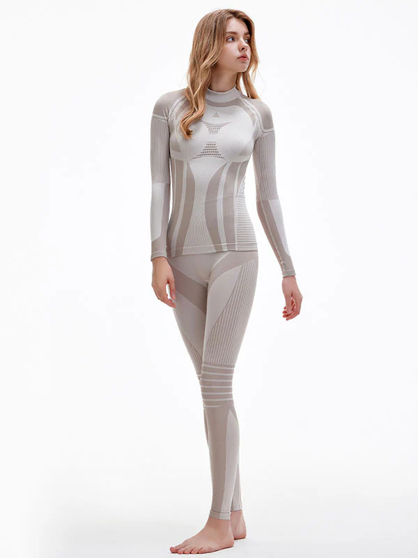 Women's Nandn Winter Sports Warm Performance Baselayer Set - Image 3